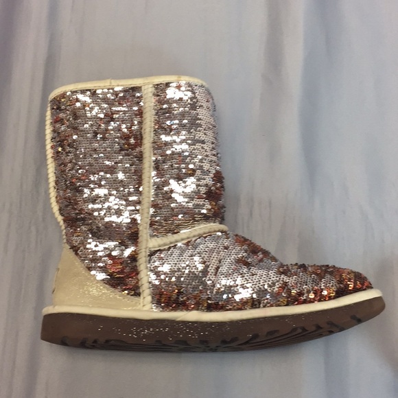Ugg Gold Sequin Boots Sz. 6 s/n 3353 - Picture 10 of 10